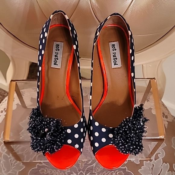 Not Rated Whimsical Carnival Pumps - Picture 6 of 16